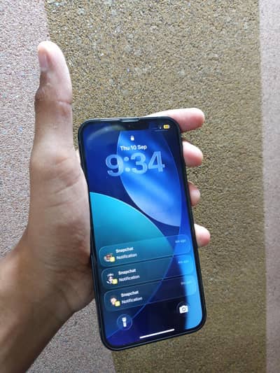 Apple iPhone 13