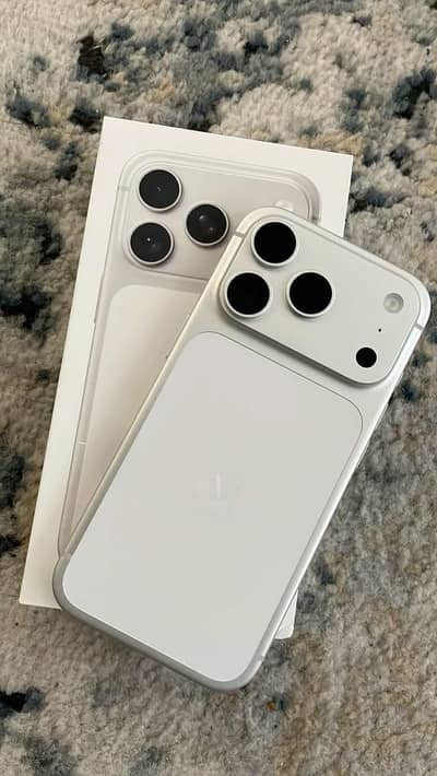 Apple iPhone 17 Pro Max JV