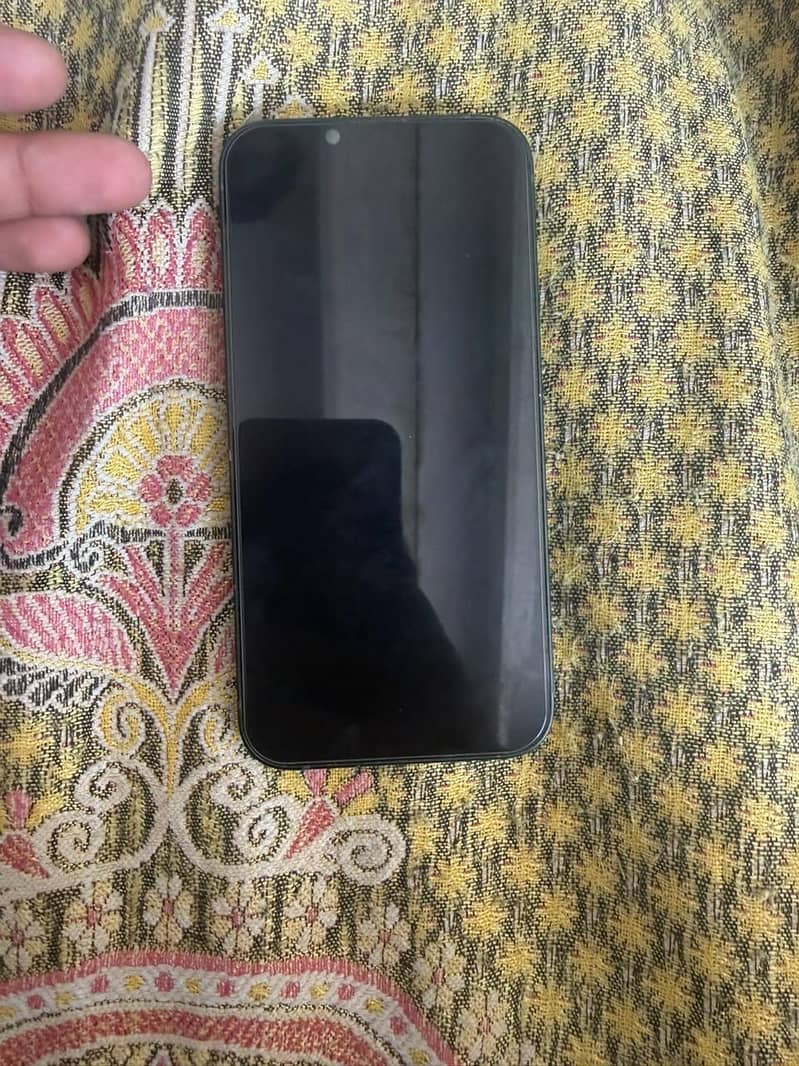 Apple iPhone 13 4
