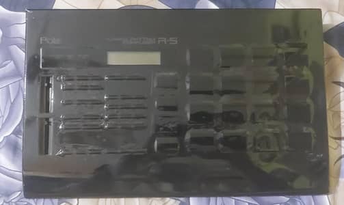 Roland R5 Drum Machine