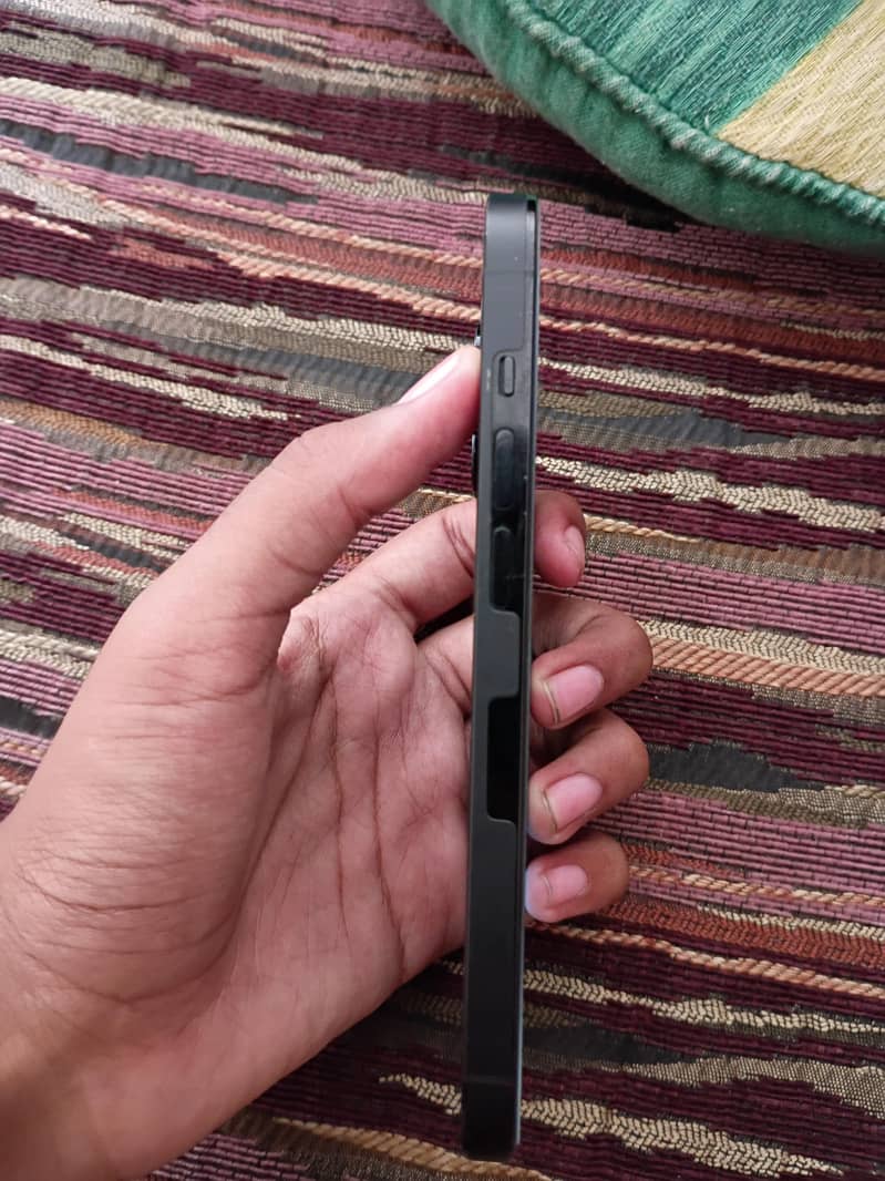 Apple iPhone 14 Pro 1