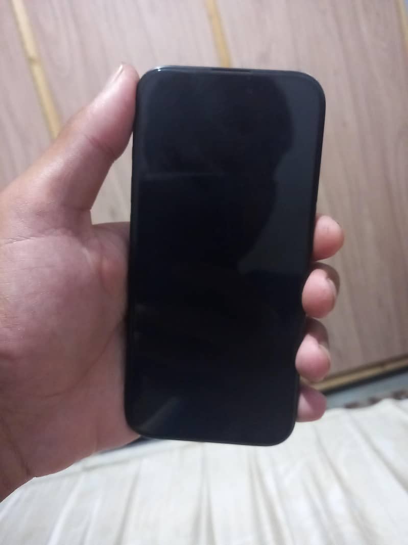 Apple iPhone 15 Pro 2