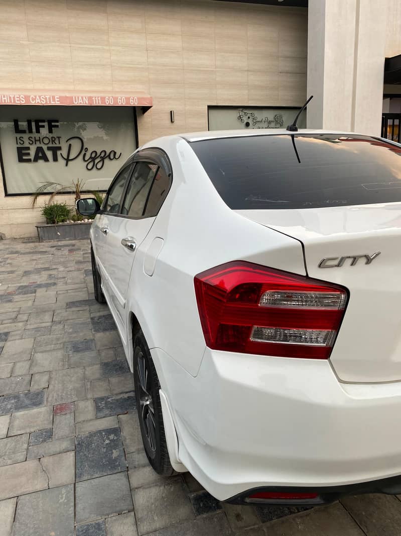 Honda City 2018 ISL number Mint condition 2