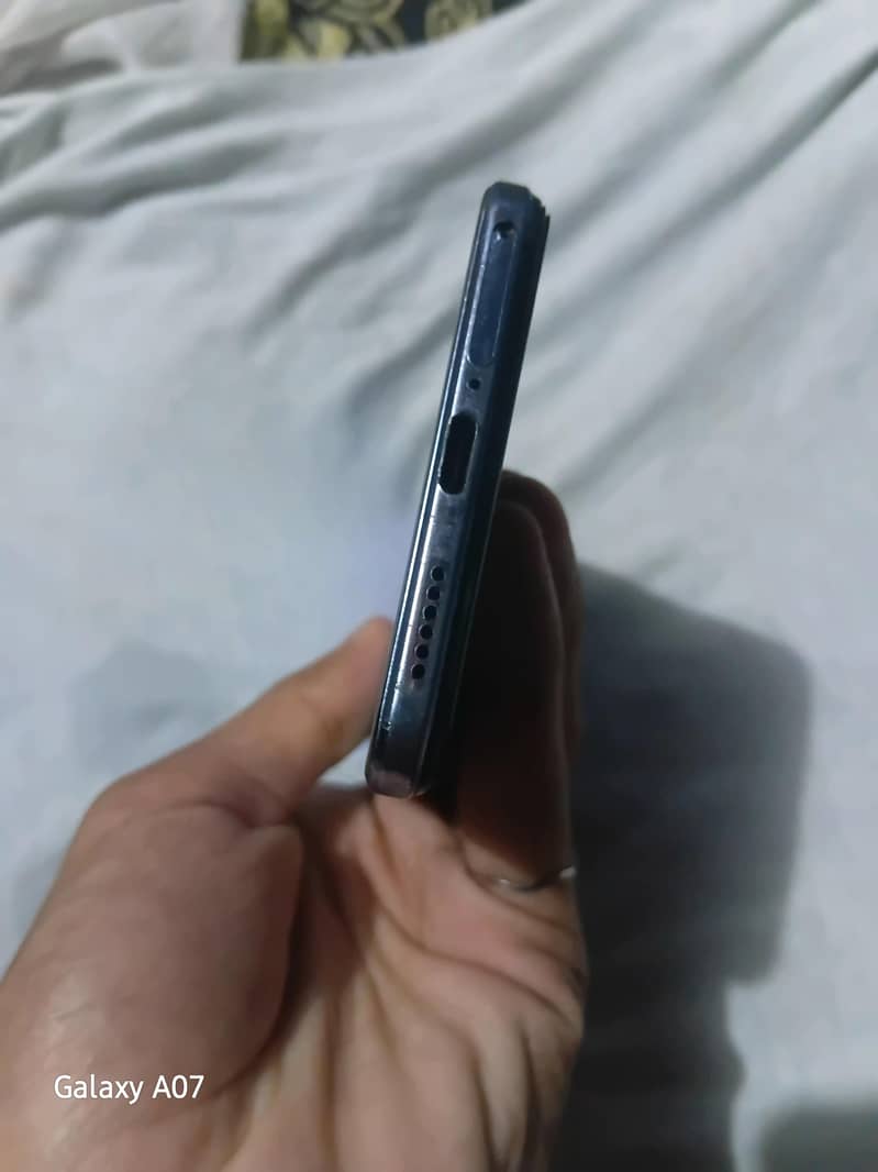 Vivo V21 3
