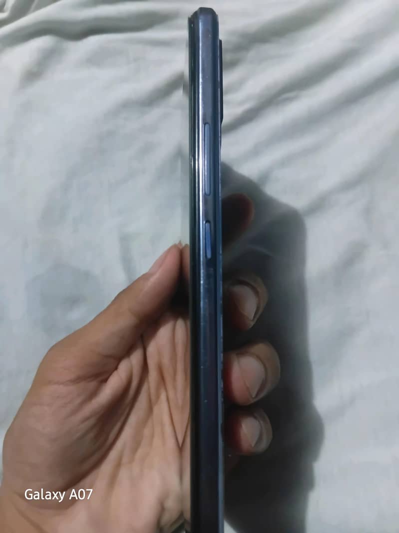Vivo V21 4