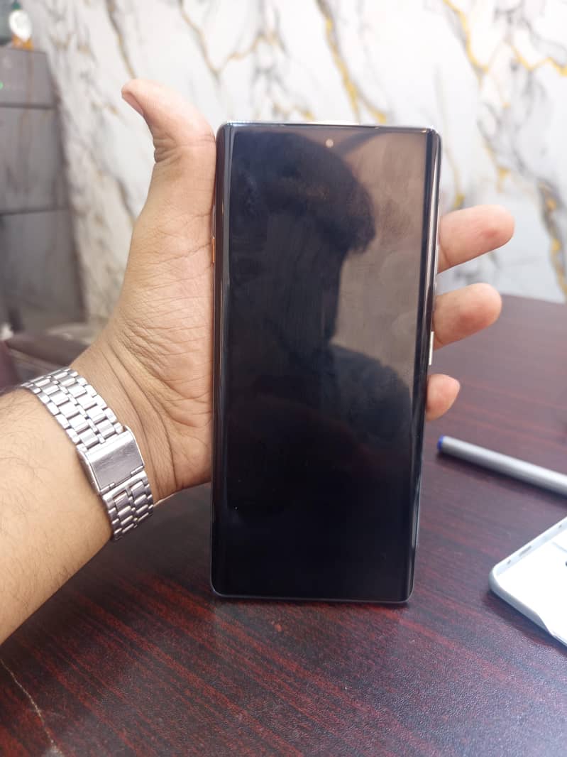 Tecno CAMON 40 Pro 7
