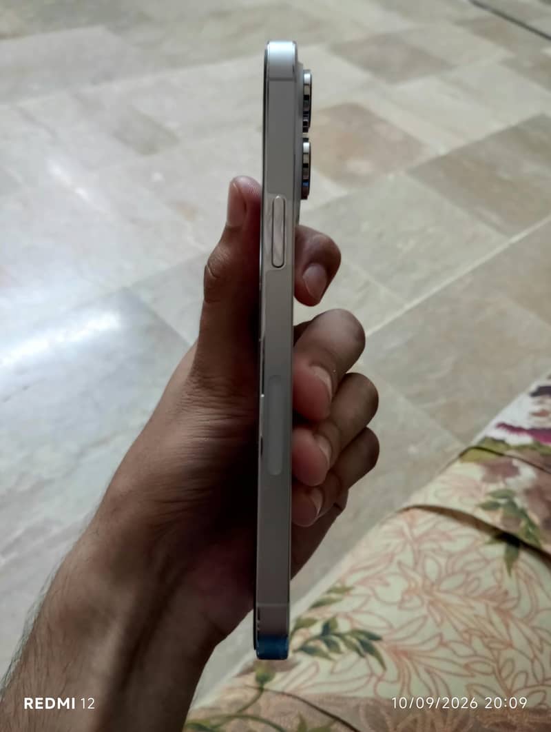 Apple iPhone 14 Pro Max 2
