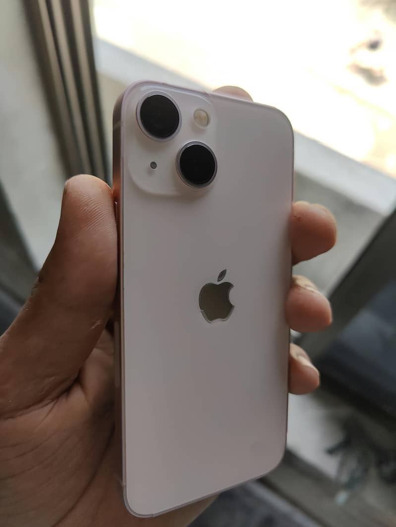 Apple iPhone 13 mini 4