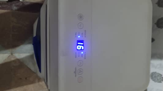 midea pona ton portable Ac 9/10 condition