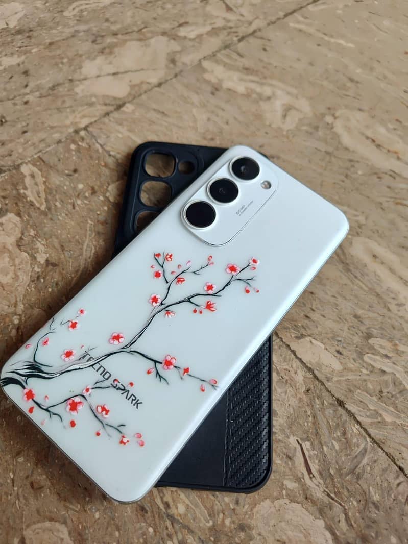 Tecno spark 40 pro plus 0
