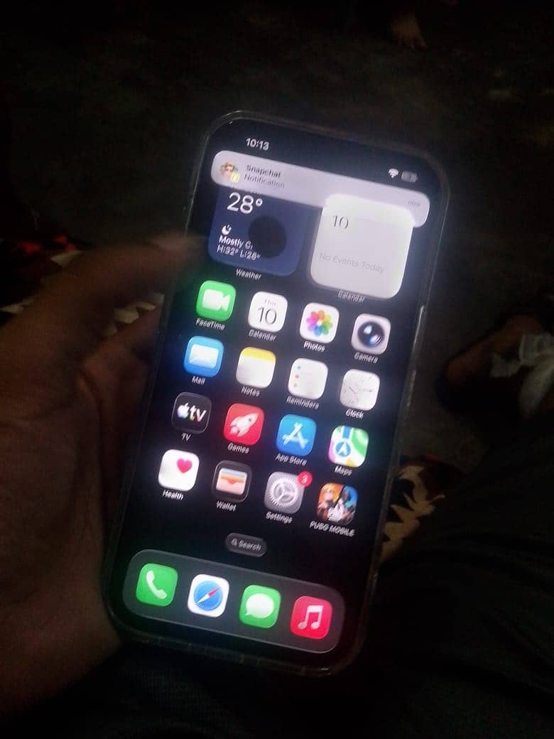 Apple iPhone 16 Pro Max 0