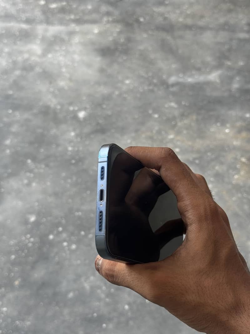 Apple iPhone 13 Pro Max 6