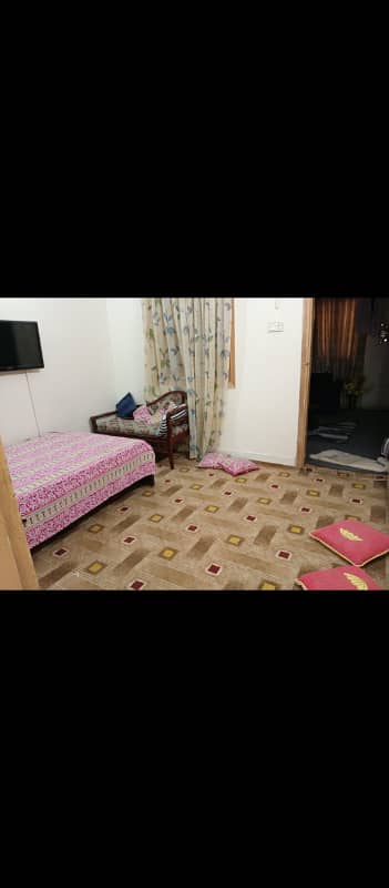 BLOCK-B BEAUTIFUL FIRST FLOOR 1000 SQ YDS 04 BED D D NORTH NAZIMABAD