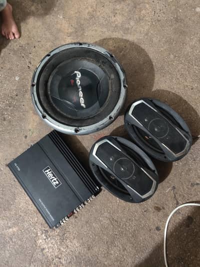 speakers AND amplifier