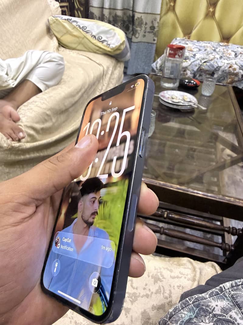 Apple iPhone 13 Pro 2