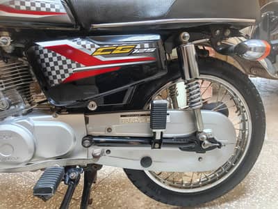Honda 125.23/24 model. Genuine Lush condition