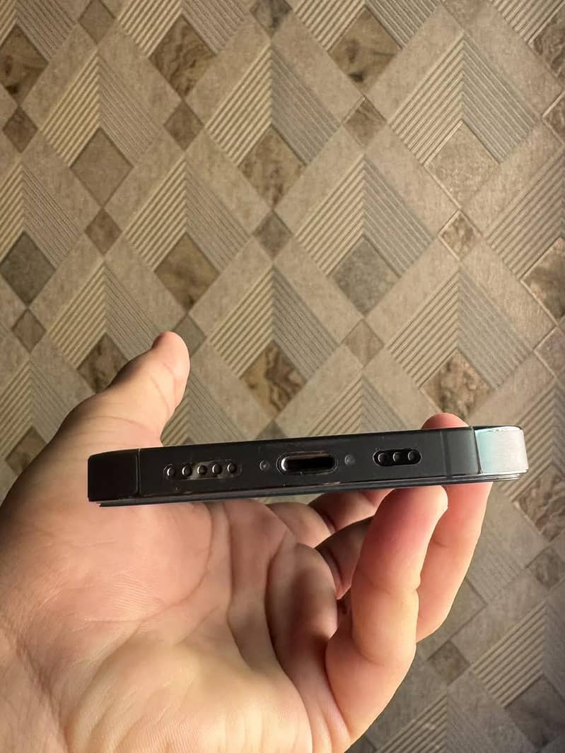 Apple iPhone 13 Pro 1