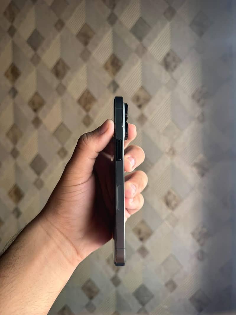 Apple iPhone 13 Pro 4