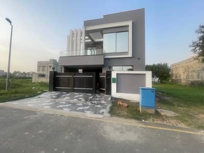BRAND NEW HOUSE OF 8 MARLA AVAILABLE FOR SALE AT PRIME LOCATION OF BAHRIA ORCHARD