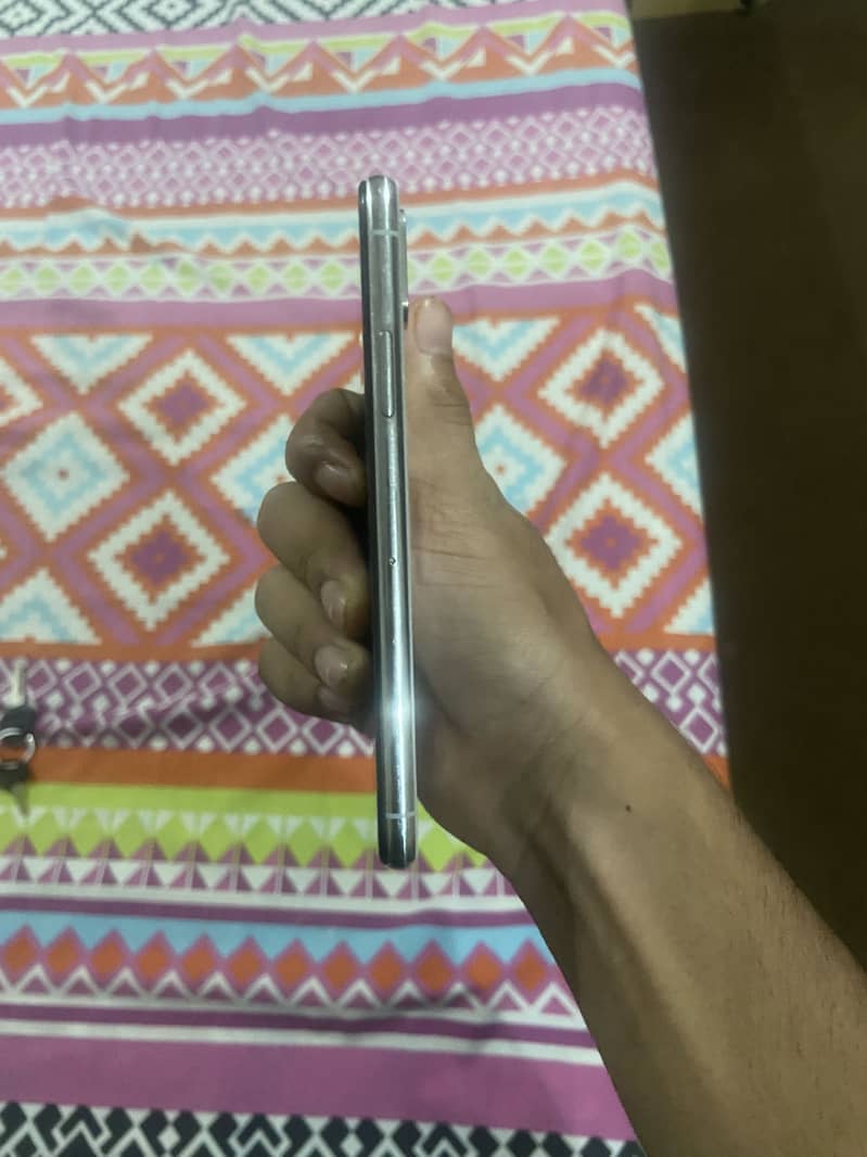 Apple iPhone X 1