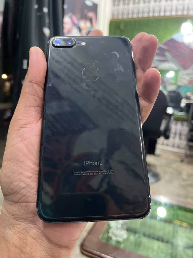 Apple iPhone 7 Plus 2