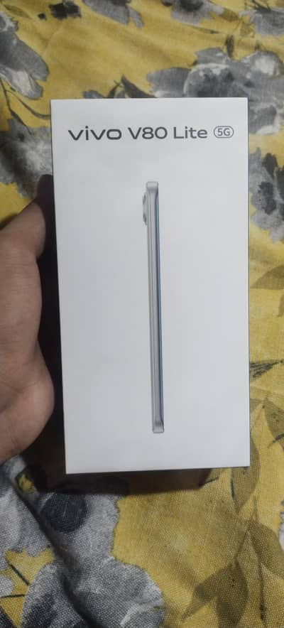 Vivo V80lite 5g 8+8/256gb