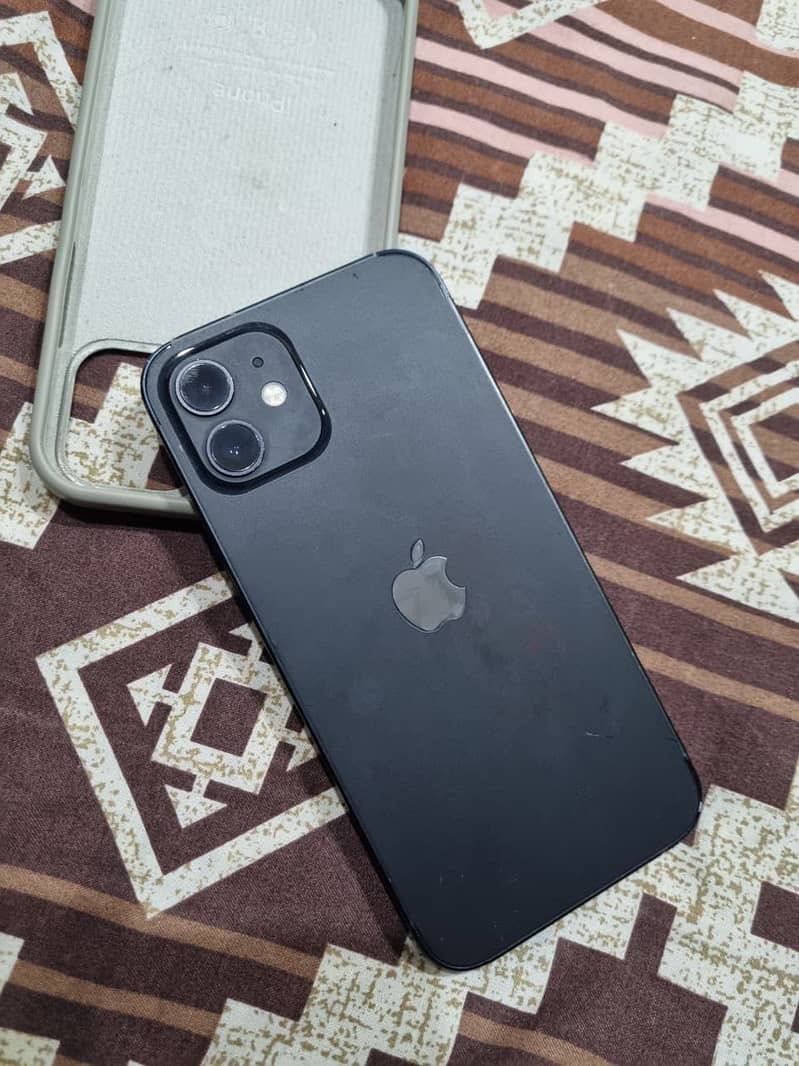 Apple iPhone 12 3