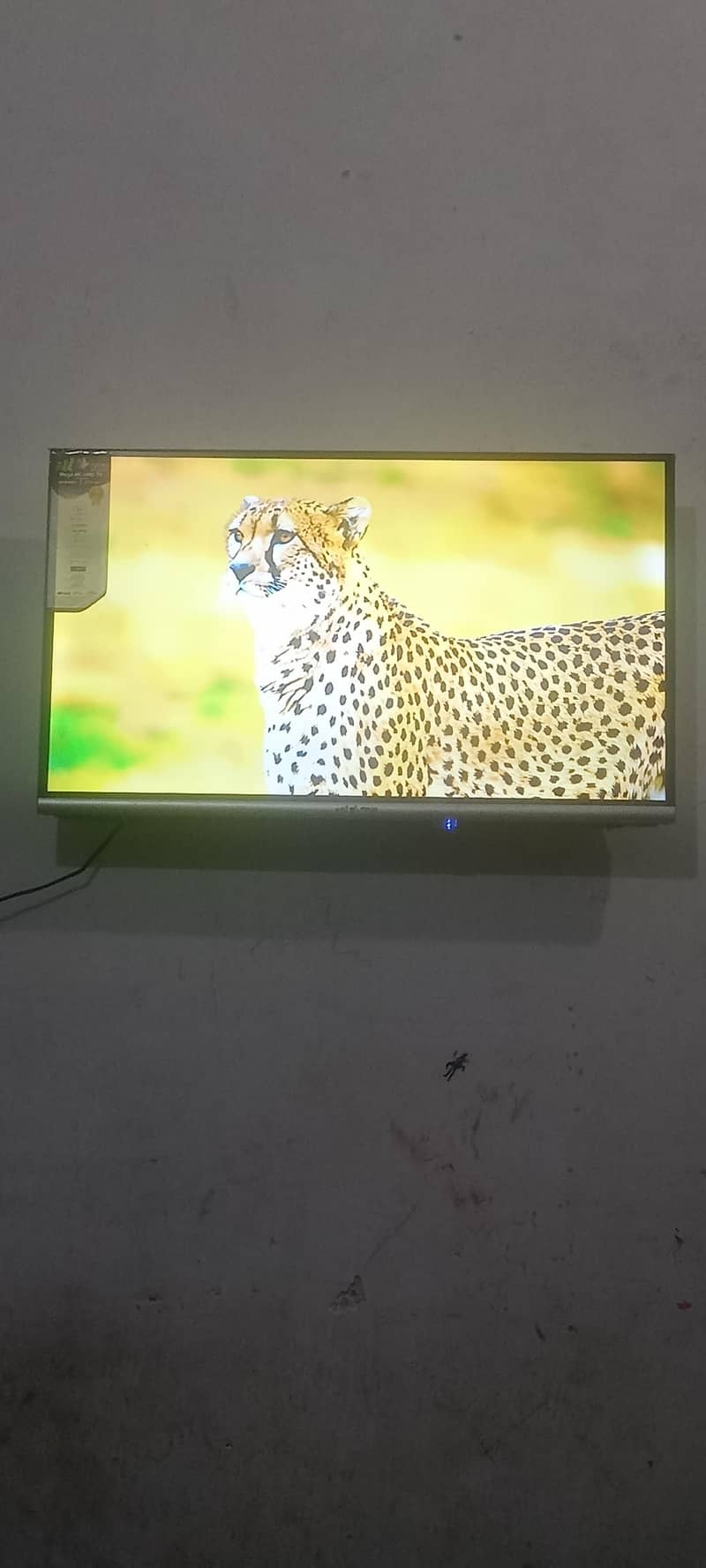 led 32inch border less 4
