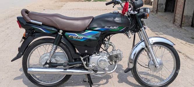 Honda Dreem 70cc. one hand use. total geniun bike