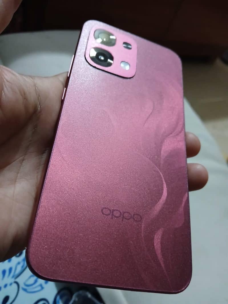 OPPO A6 Pro 0