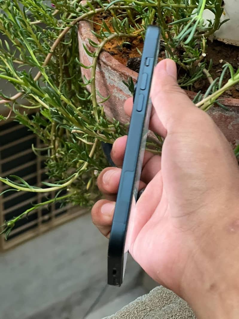 Apple iPhone 14 1