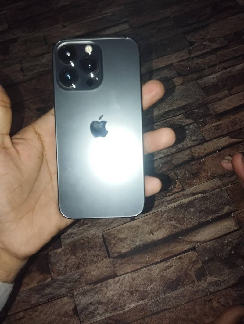 Apple iPhone 13 Pro 3