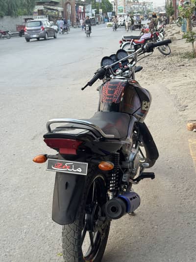 Lash pash condition ha 1st owner bike ha