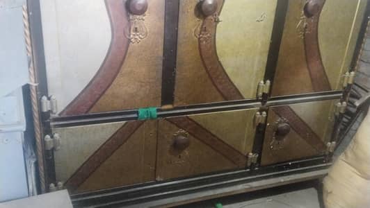 Iron Three doors wardrobe