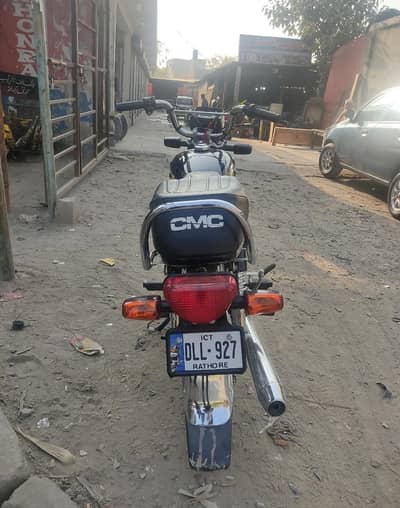 Crown 70 Jazba 2026 Black | 8,000+ KM | Clean & Genuine | 10/9