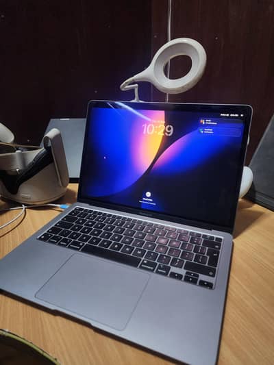 Apple MacBook Air . m1 chip 16/256 battery health 83%