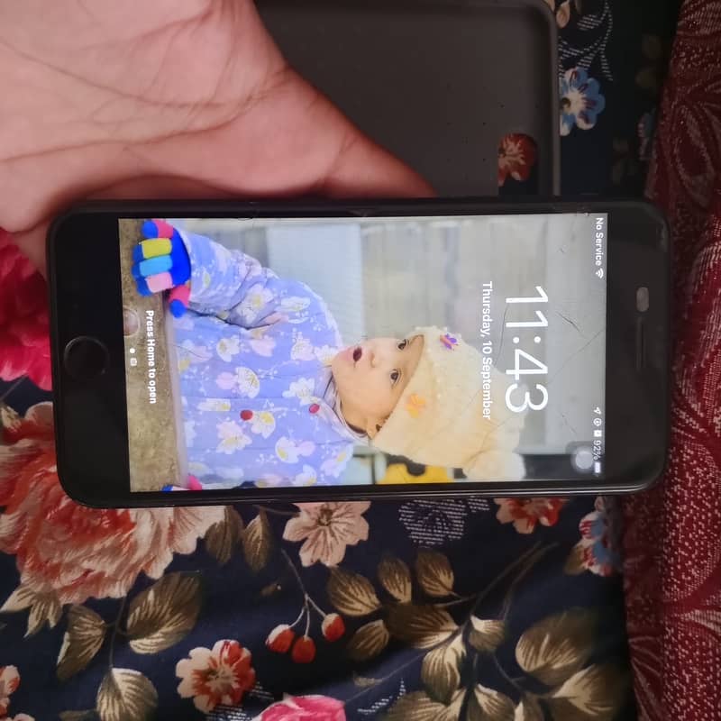Apple iPhone 7 Plus 5