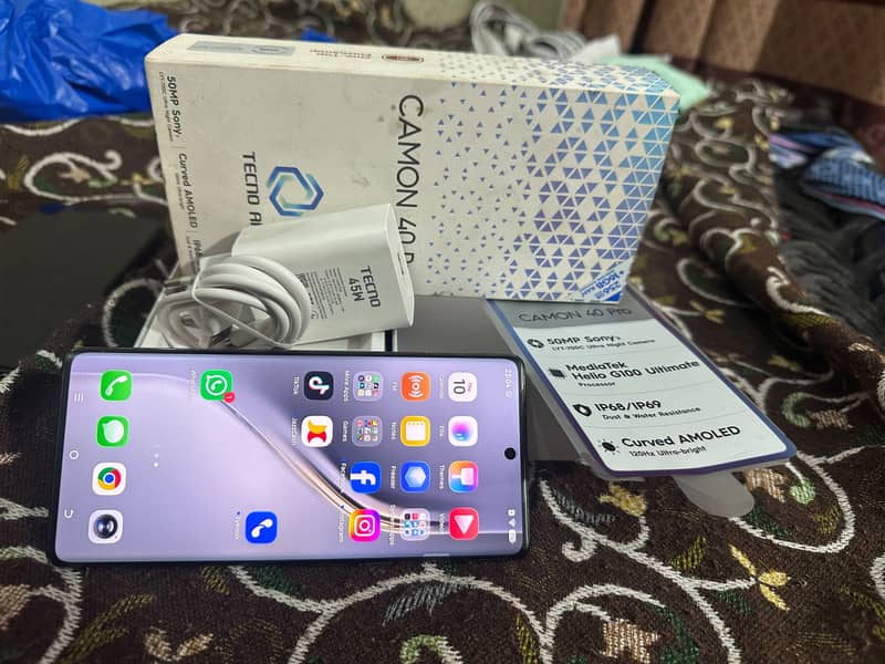Tecno CAMON 40 Pro 1