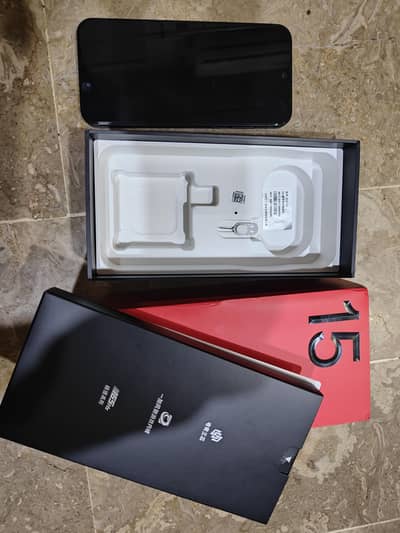 One Plus 15 16/512 black color