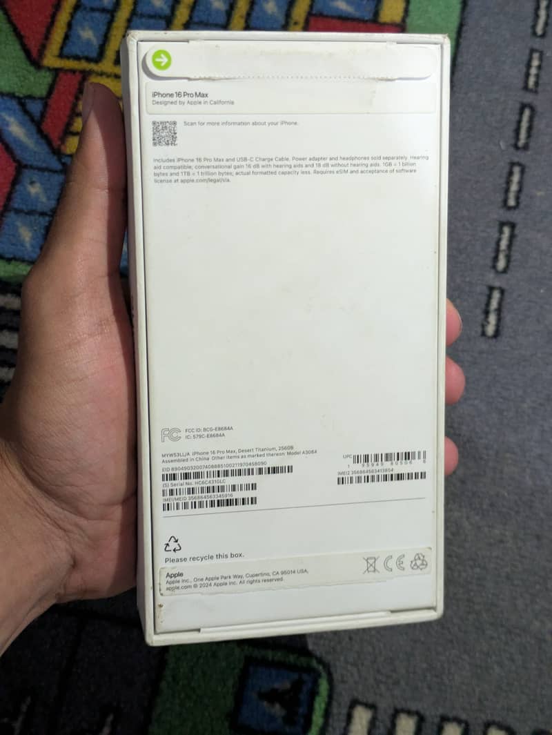 Apple iPhone 16 Pro Max 3