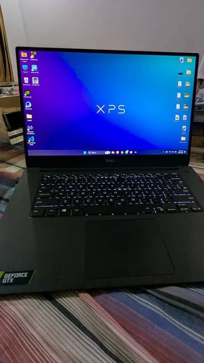 Dell XPS | Core i7 8th gen | 16 GB RAM | 512 NVMe | Nividia GTX 1050ti