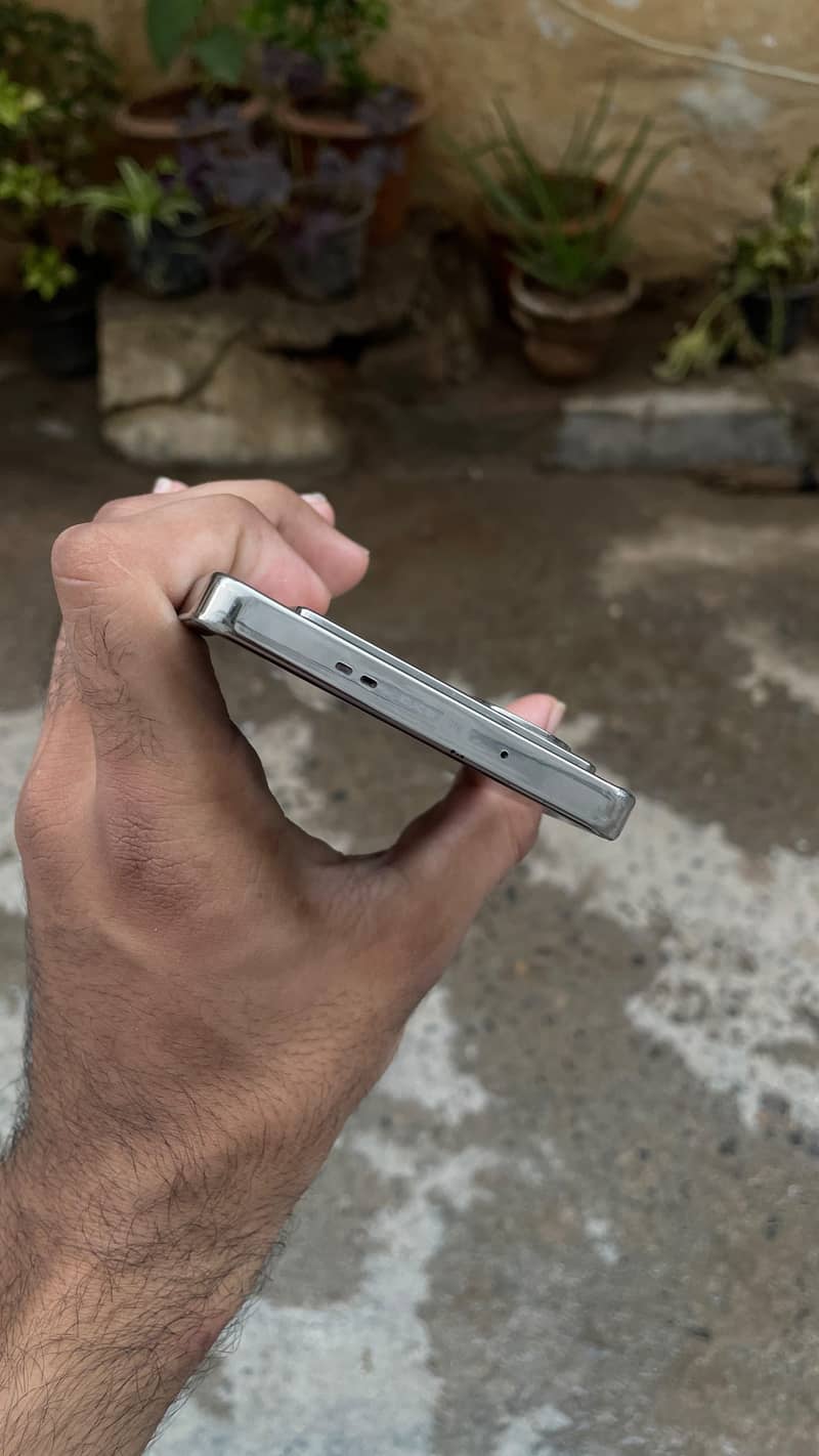 Infinix Note 40 5