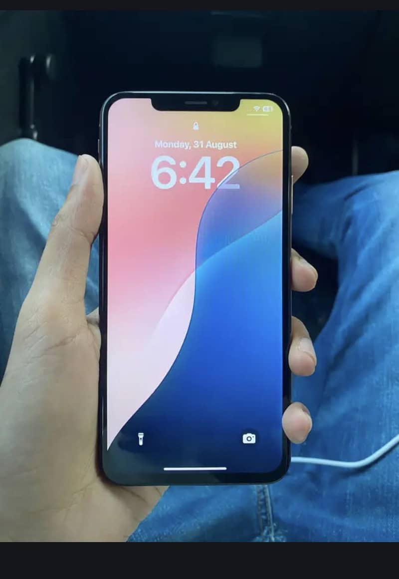 Apple iPhone XS Max 0