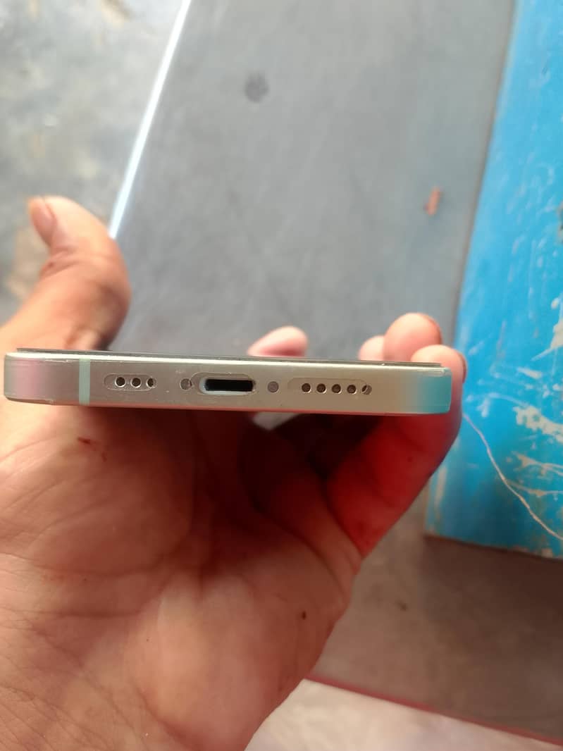 Apple iPhone 12 2