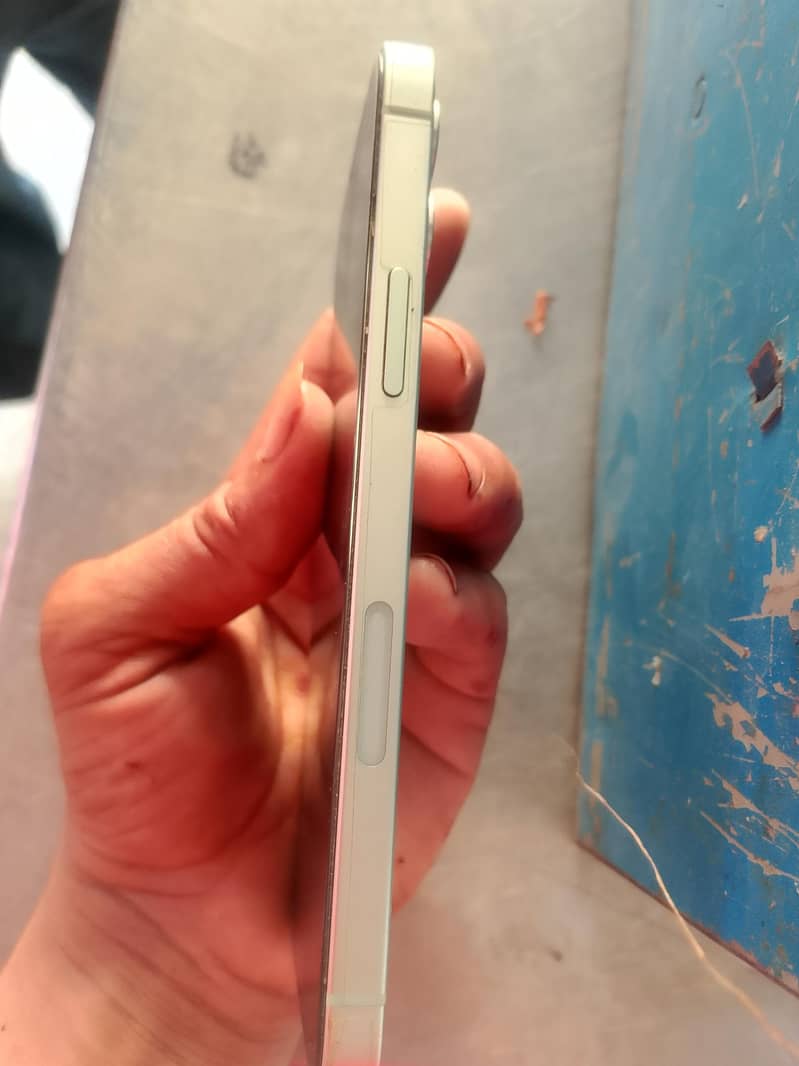 Apple iPhone 12 5
