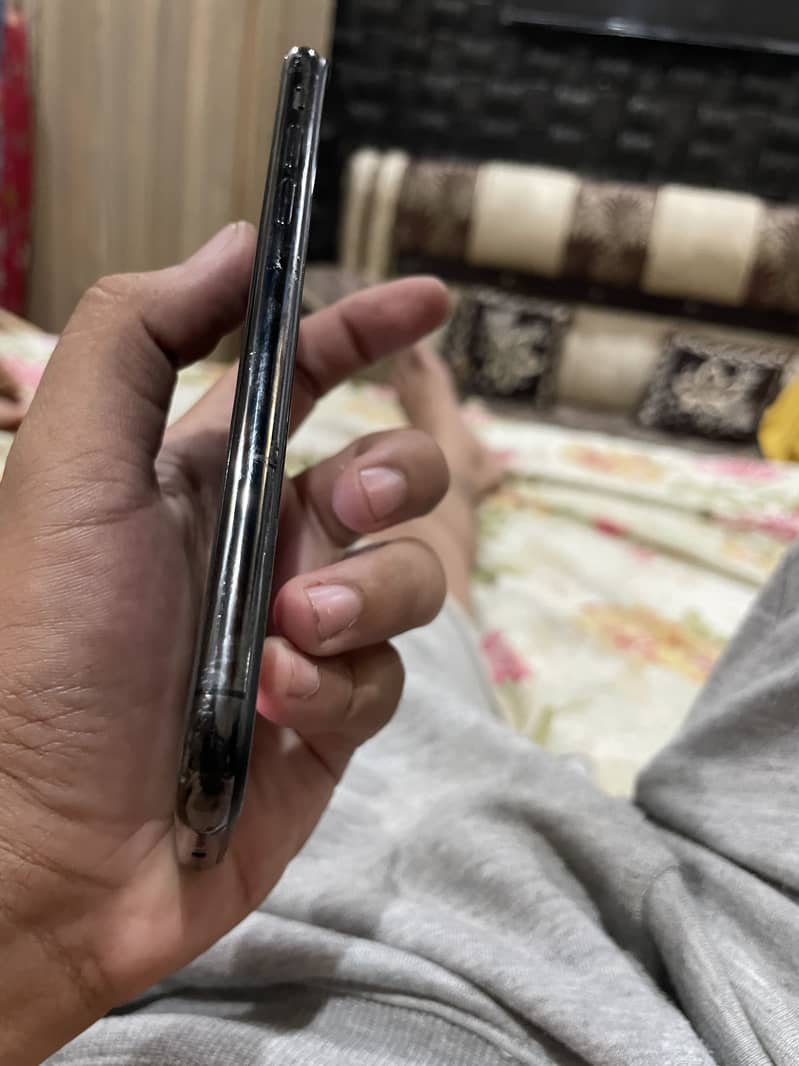 Apple iPhone X 1