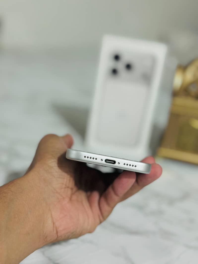 Apple iPhone 17 Pro 5