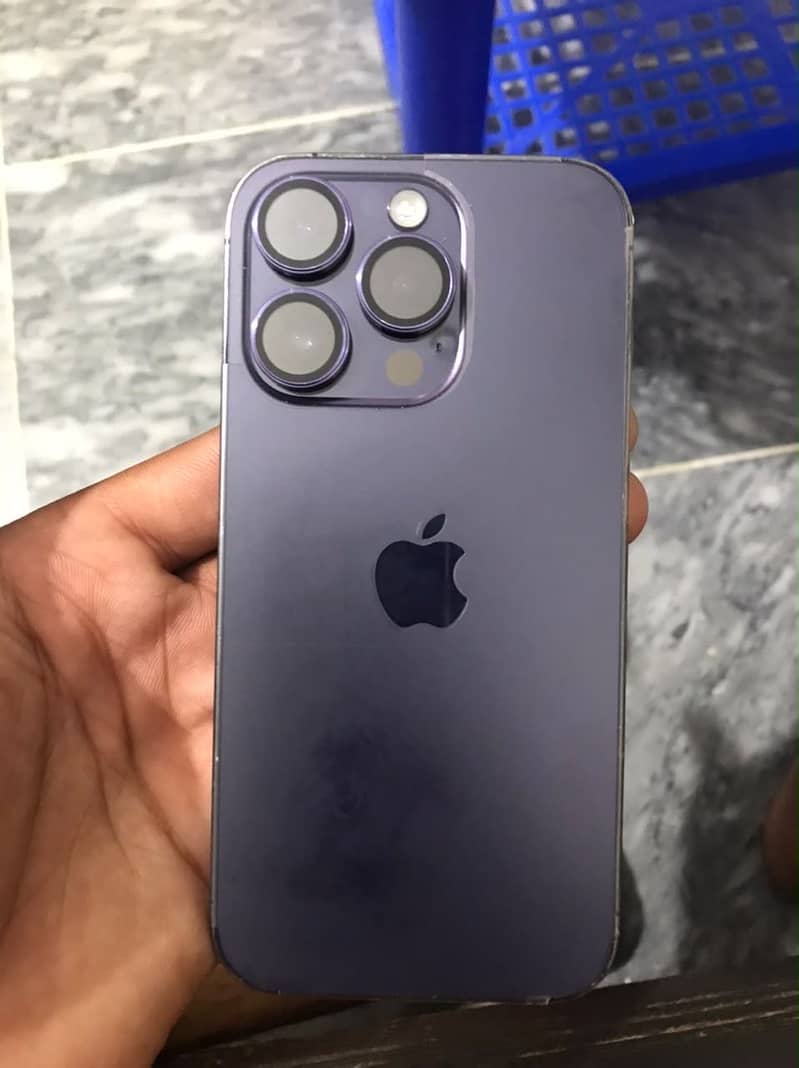Apple iPhone 14 Pro 1