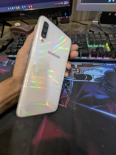 Samsung Mobile A70 6/128