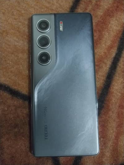 Camon 40 pro 8+8 256Gb with box Exchange possible